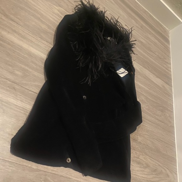 REAL Feather Trim 🪶 Valerie Stevens Black Chenille Luxe Cardigan ✨ - Picture 3 of 6